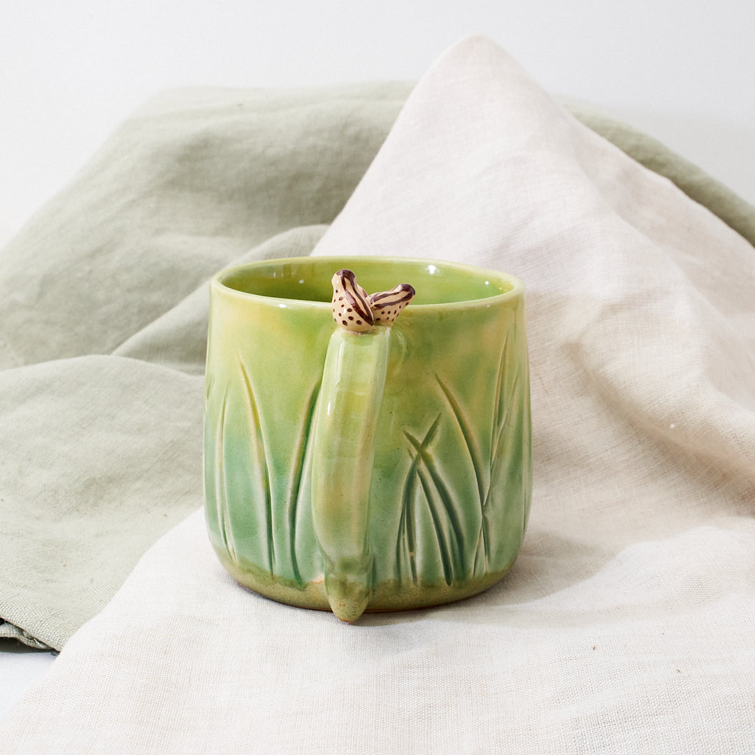 Quail family cup and saucer - little explorer