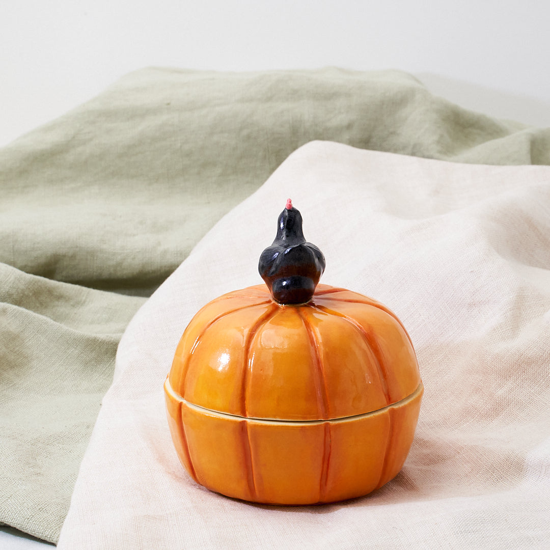 Australorp pumpkin dish with black sparkle