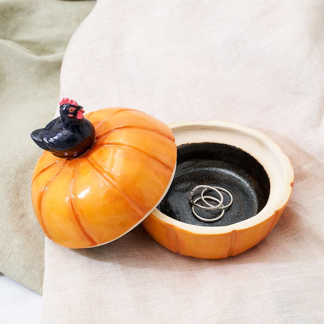 Australorp pumpkin dish with black sparkle