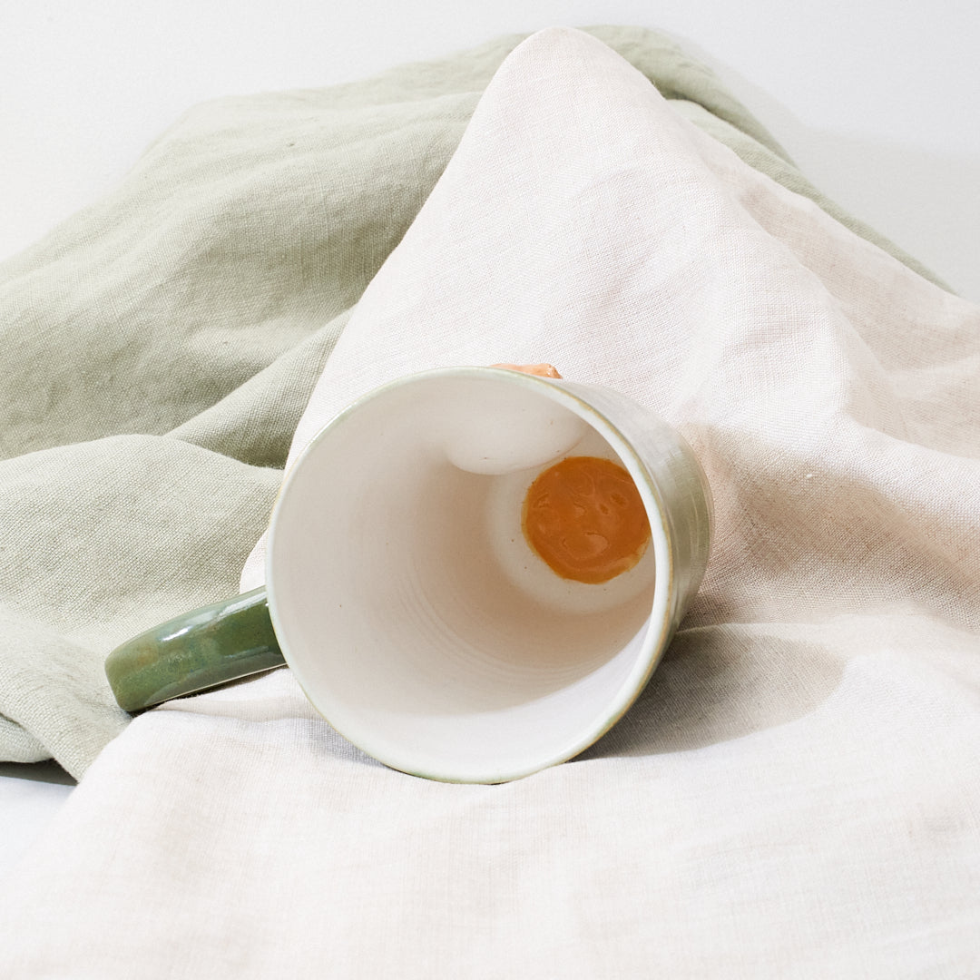 Buff Orpington mug - acorn squash
